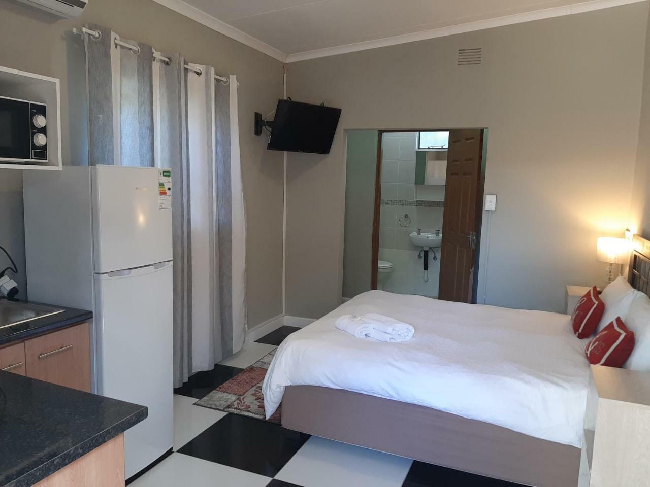 Lux Rooms On 37 Bloemfontein Exterior foto